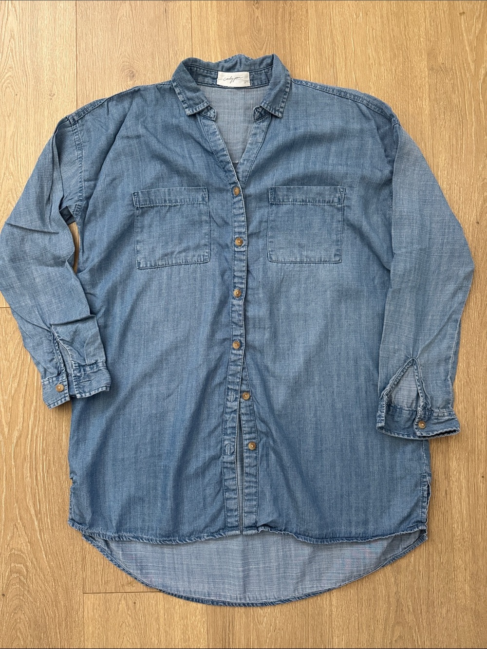 Carly Jean Los Angeles Medium Blue Denim Button-Up Tunic Shirt